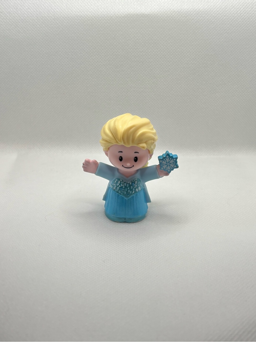 2/15$ 🦊 Fisher Price Little People Disney Frozen Princess Elsa Snowflake Figure